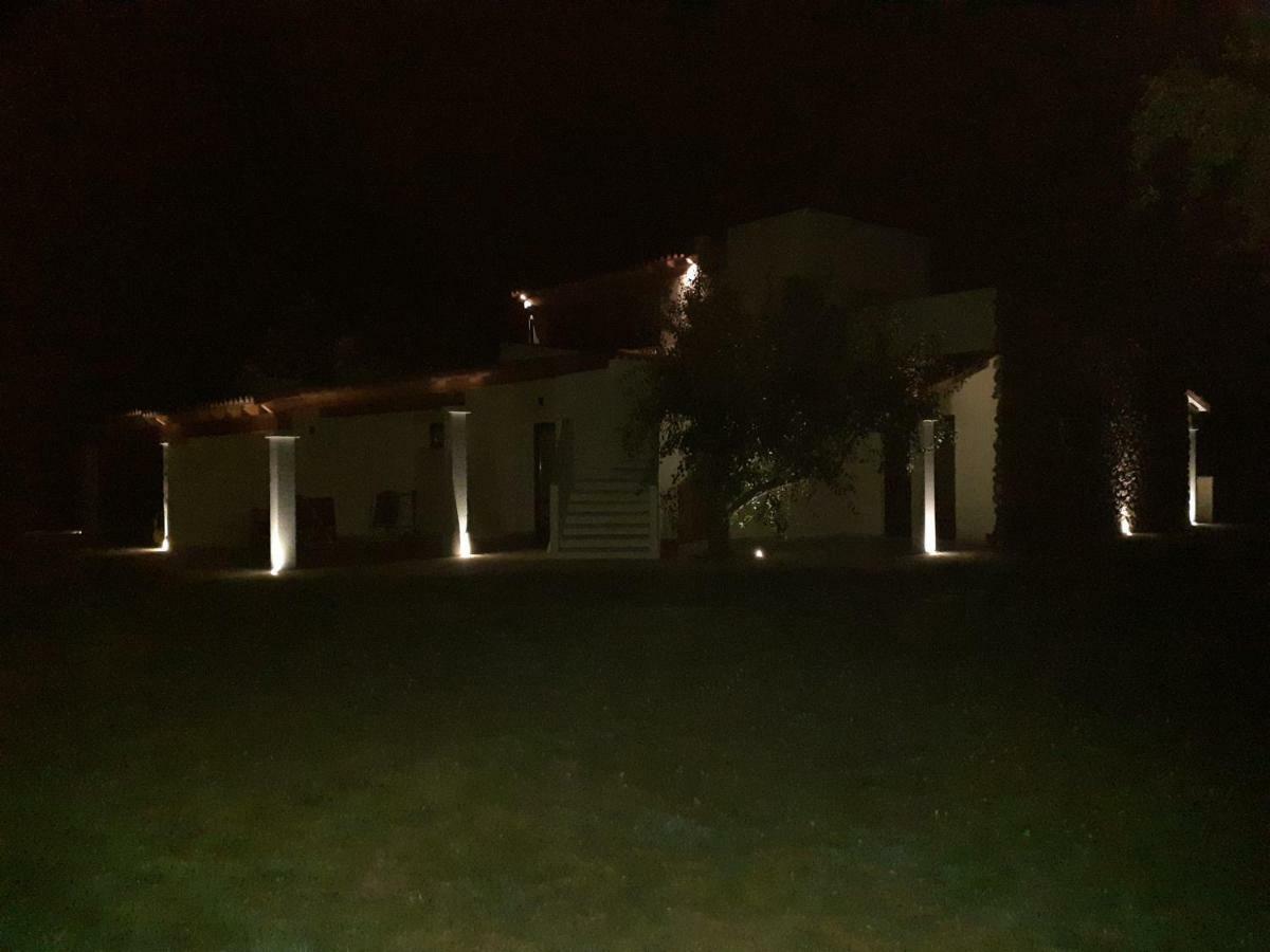 Su Suberju Hotell San Teodoro  Exteriör bild