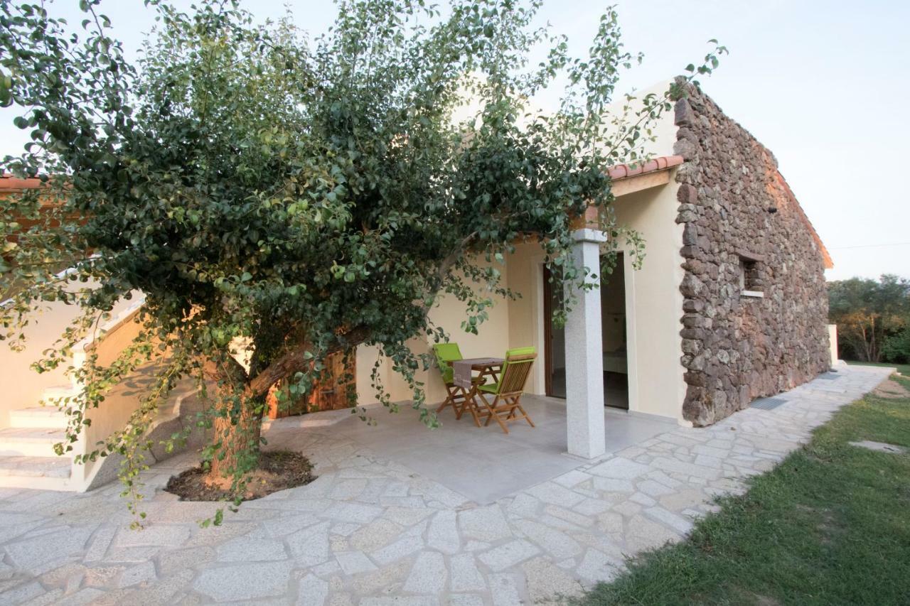 Su Suberju Hotell San Teodoro  Exteriör bild